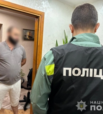 Не масло, а спред: на Франківщині поліція викрила постачальника неякісних продуктів військовим  (ФОТО)