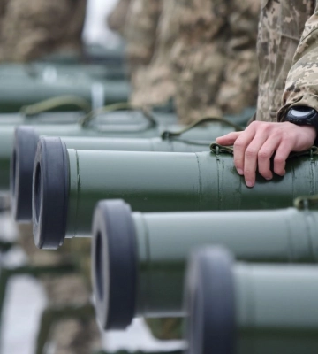 Пакети військової допомоги США Україні скорочуються через занепокоєння щодо запасів Пентагону — CNN