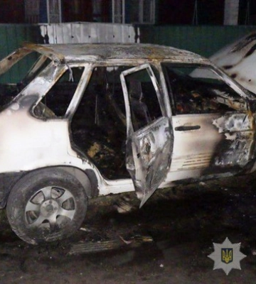 На Житомирщині «месник» підпалив автомобілі односельців 