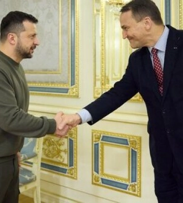Польська делегація була здивована недружнім стилем спілкування Зеленського із Сікорським, — ЗМІ