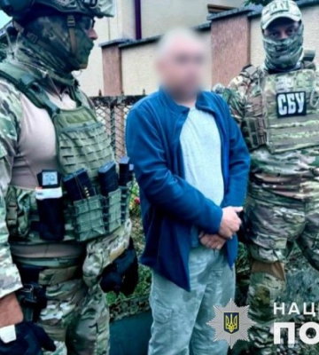 Поліцейські Донеччини затримали організатора схеми незаконного перетину кордону