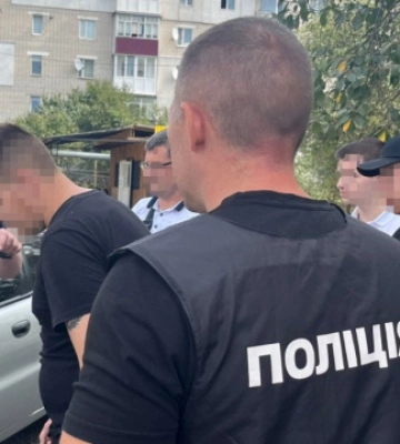 На Хмельниччині затримали підозрюваного в організації схеми переправлення чоловіків за кордон