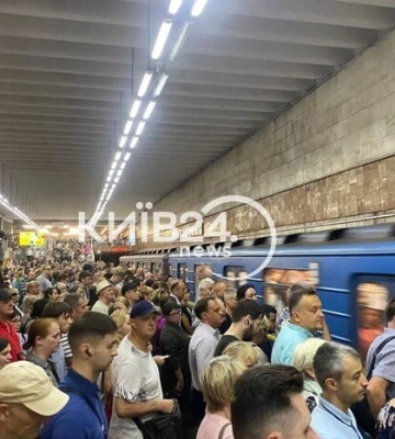 У Києві довга тривога паралізувала громадський транспорт: ситуація в місті