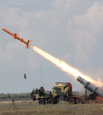 Украинская ракета "Нептун" могла поразить российские склады возле Мариуполя
