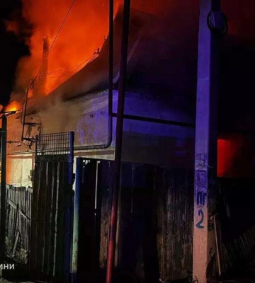 В Днепре два человека заживо сгорели в собственном доме