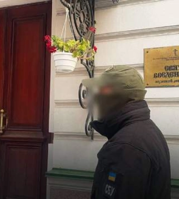 СБУ пришла с обысками в мужской монастырь УПЦ МП в Киеве