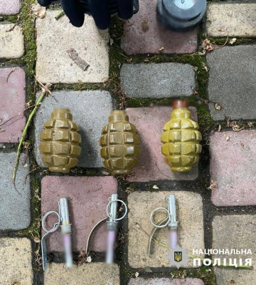 Затримали двох жителів Дніпра, які відправляли в Одесу вибухові пристрої