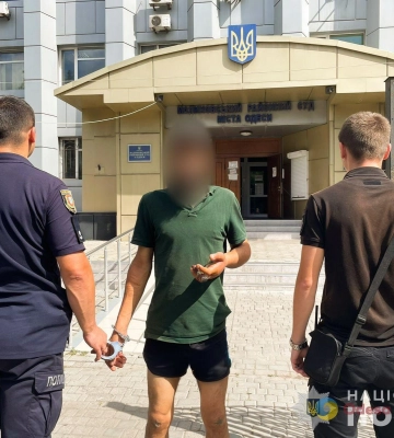 Двоє мешканців Дніпра торгували в Одесі гранатами