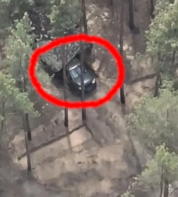 FPV-дрон уничтожил замаскированный автомобиль рашистов на Запорожском направлении