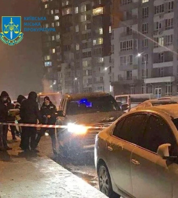 В Киеве на АЗС застрелили мужчину, автомобиль угнали