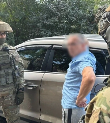 У Кропивницькому СБУ затримала організатора злочинної групи, який вимагав мільйони гривень у родичів загиблих воїнів