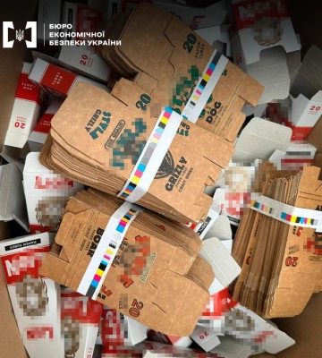 На Закарпатті припинили незаконне виробництво сигарет