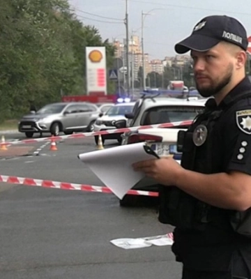 В Киеве на АЗС застрелили мужчину, автомобиль угнали