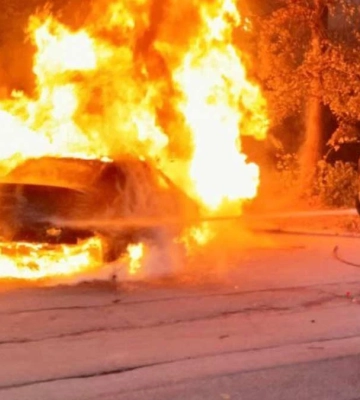 Ворог вдарив дроном по Нікополю: двоє поранених, пошкоджена адмінбудівля