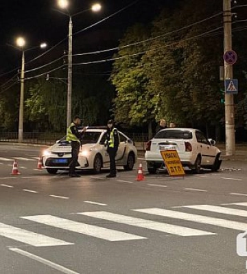 У Металургійному районі Кривого Рогу поруч із зеброю сталася аварія