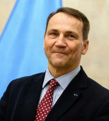 Глава МЗС Польщі Сікорський запропонував віддати Крим ООН для проведення референдуму