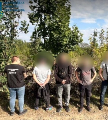 30 тысяч долларов за незаконную переправку в Молдову – подозревают жителя Хмельницкой области