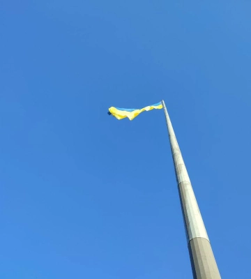 У Харкові знову майорить великий прапор України