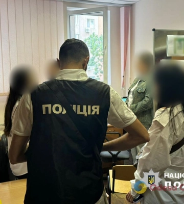 В Одесі посадовиця навчального закладу вимагала хабар від абітурієнта за вступ до морського вишу