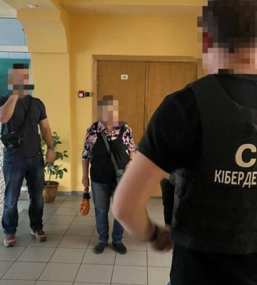 Службовців провідного НДІ підозрюють у допомозі агресору