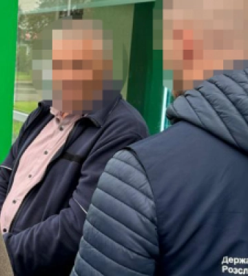 На Львівщині посадовець Держпродспоживслужби та брокер обкладали поборами імпортера морепродуктів