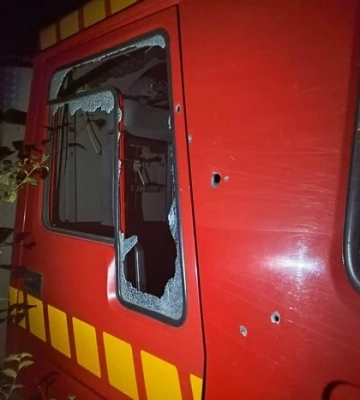 На Донеччині росіяни вдарили дроном по автівці рятувальників