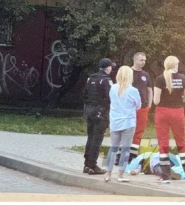 Двоє людей померли на вулиці в Ужгороді та Виноградові