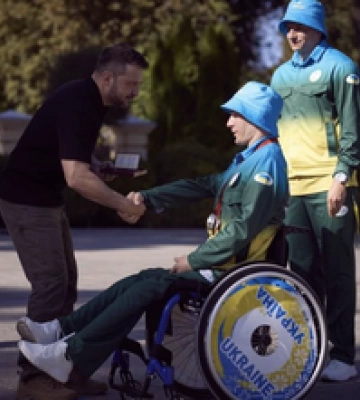 Володимир Зеленський особисто нагородив паралімпійців з Полтавщини