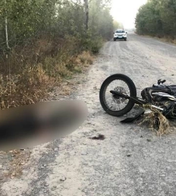На півночі Рівненщини розбився мотоцикліст: його помітили тільки зранку