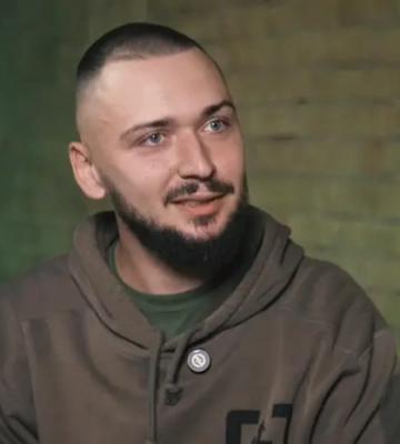 Син депутата розповів, що змусило його приїхати з-за кордону та піти на фронт