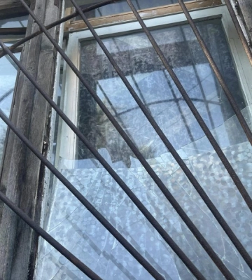 Внаслідок російського удару по Дніпру пошкоджено гуртожитки ДНУ