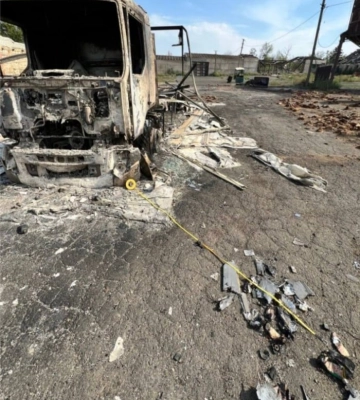 По автомобілях Червоного Хреста на Донеччині рашисти били артилерією та «Ланцетом» — Офіс генпрокурора