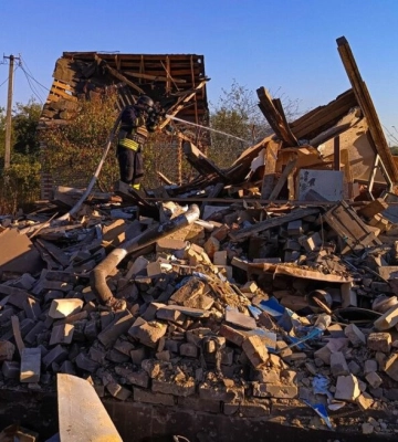На Сумщині ліквідували пожежу в медзакладі, спричинену російським безпілотником