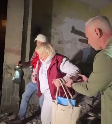 Ворог завдав ударів КАБами по багатоповерхівці у Харкові