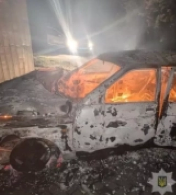 Окупанти поцілили в авто в Нікополі, загинули жінка з дитиною