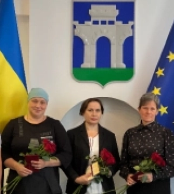 У Рівному жінкам вручили звання «Мати-героїня»