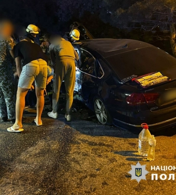 Водій Tesla не пропустив Volkswagen: в Одеському районі сталася смертельна аварія, - ФОТО