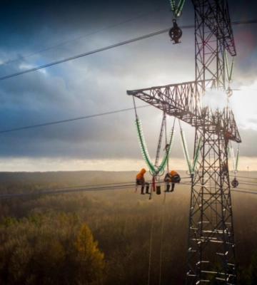 Споживання електроенергії зросло - українців просять економити світло