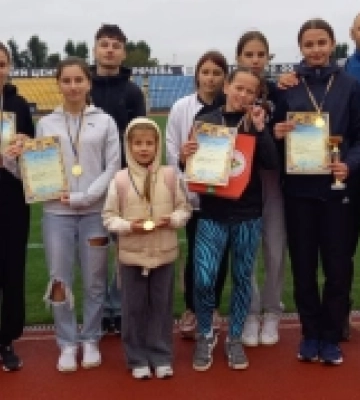 Золото, срібло та бронзу до Дня міста здобули свалявські важкоатлети на чемпіонаті Закарпаття