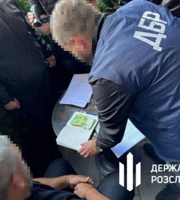 Посадовця Державної кримінально-виконавчої служби затримали на хабарі у Львові
