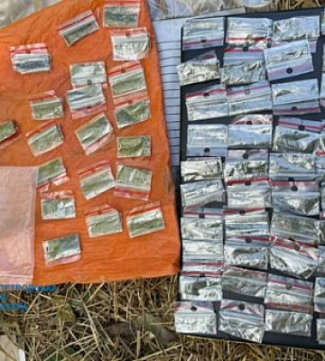 У Кривому Розі затримали наркоторговців, які пропонували хабар поліції