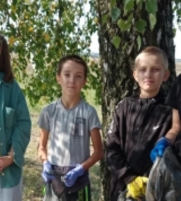 Учні та педагоги з Волині долучилися до Всесвітнього дня прибирання