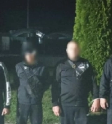 На Закарпатті затримали чотирьох чоловіків, які планували перепливати Тису