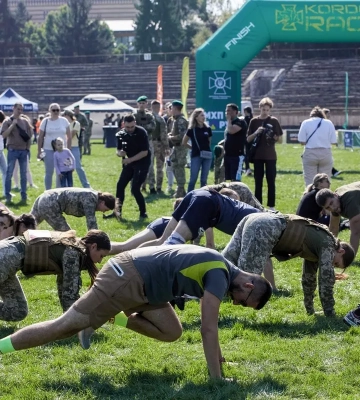 Забіги з перешкодами "Kordon Race" пройшли у Львові: зібрали кошти для інклюзивного спортивного майданчика