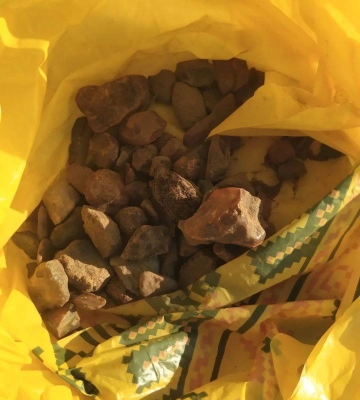 На вулиці Сарн виявили перехожого із забороненими речовинами