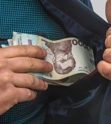 Шахрай у Кривому Розі видурив у дружини безвісті зниклого військового понад 1 мільйон гривень