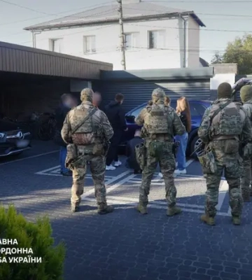 Заробили понад три млн грн. У Тернополі затримано чоловіків, які переправляли ухилянтів за кордон