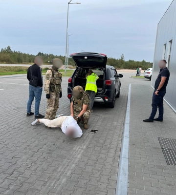 Жительку Рівненщини та її співмешканця викрили на вимаганні 15 тис. доларів у судді