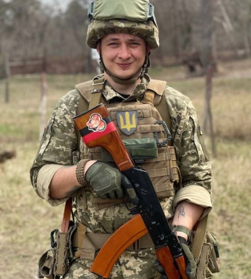 Черкаси провели в останню путь солдата, який загинув більше двох років тому