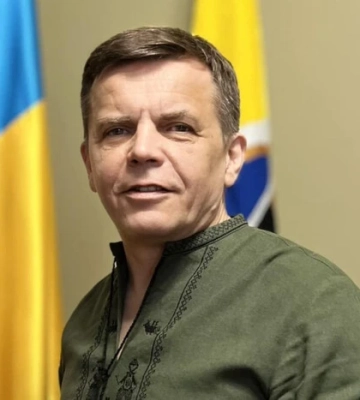 Мер Житомира достроково склав повноваження